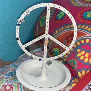Like new peace sign earring tree
